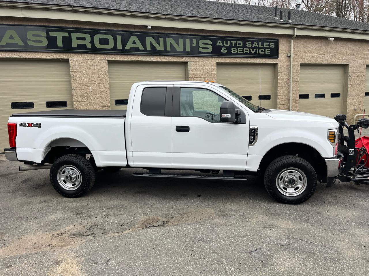 Ford F-350 SD XL SuperCab 4WD 2019