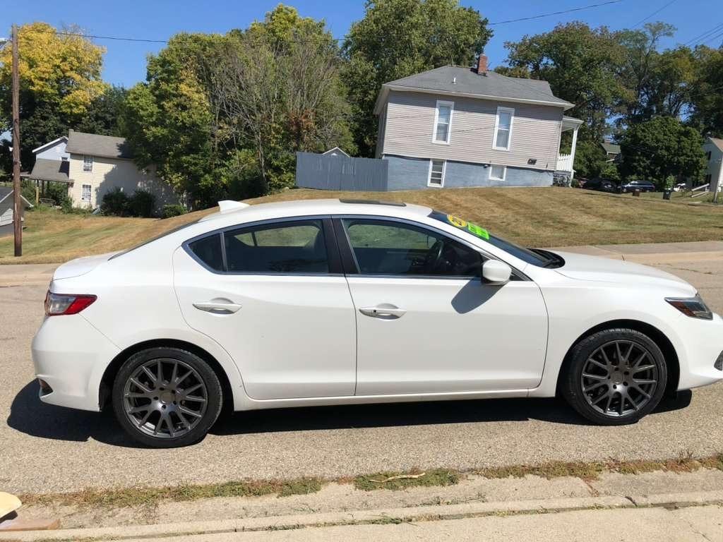 Acura ILX 8-Spd AT w/ Premium Package 2017