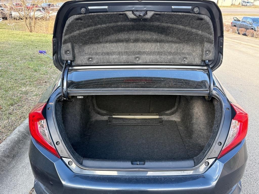 Honda Civic LX Sedan CVT 2018