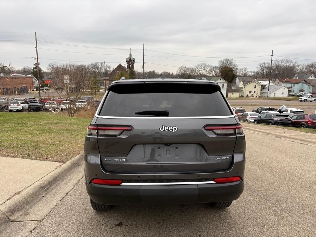 Jeep Grand Cherokee L Laredo 4WD 2022