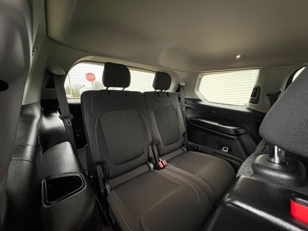 Jeep Grand Cherokee L Laredo 4WD 2022