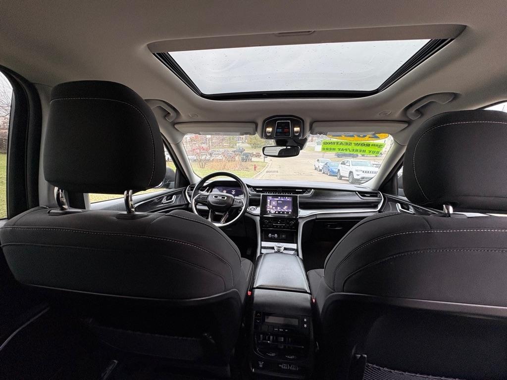 Jeep Grand Cherokee L Laredo 4WD 2022