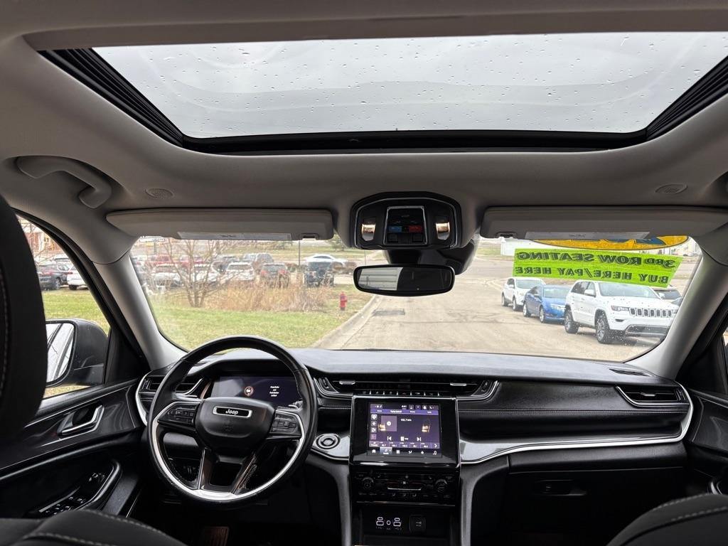 Jeep Grand Cherokee L Laredo 4WD 2022