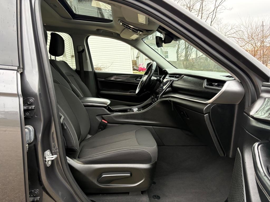 Jeep Grand Cherokee L Laredo 4WD 2022