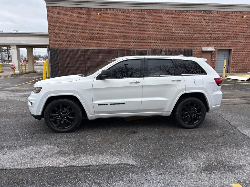 Jeep Grand Cherokee Laredo 2WD 2017