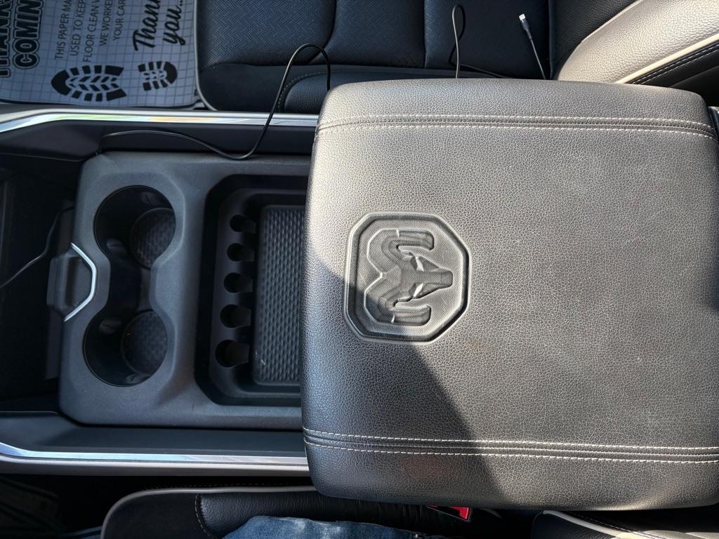 RAM 1500 Laramie Crew Cab SWB 4WD 2021