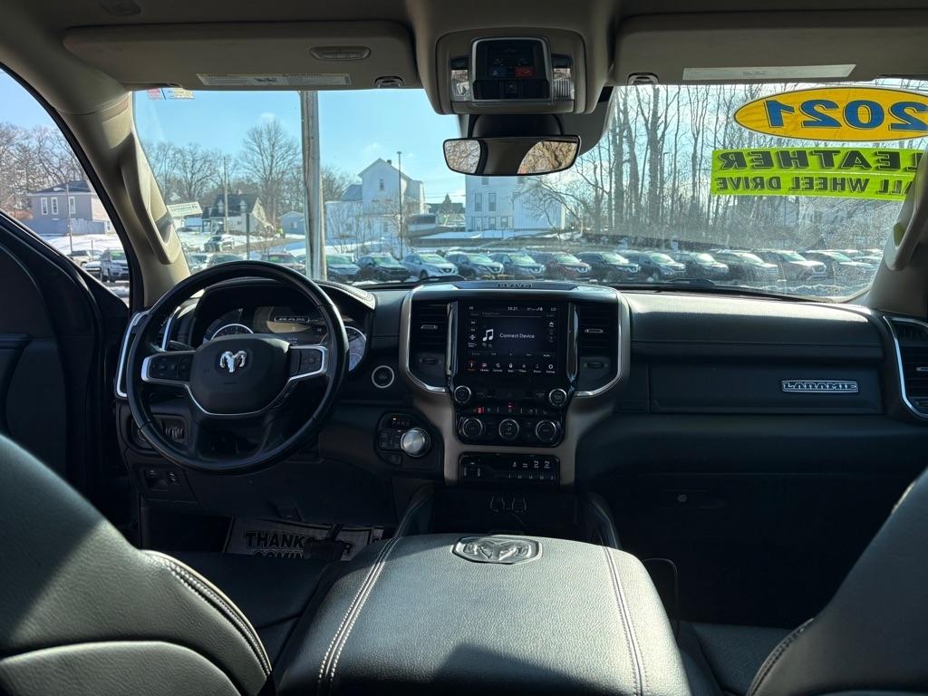RAM 1500 Laramie Crew Cab SWB 4WD 2021