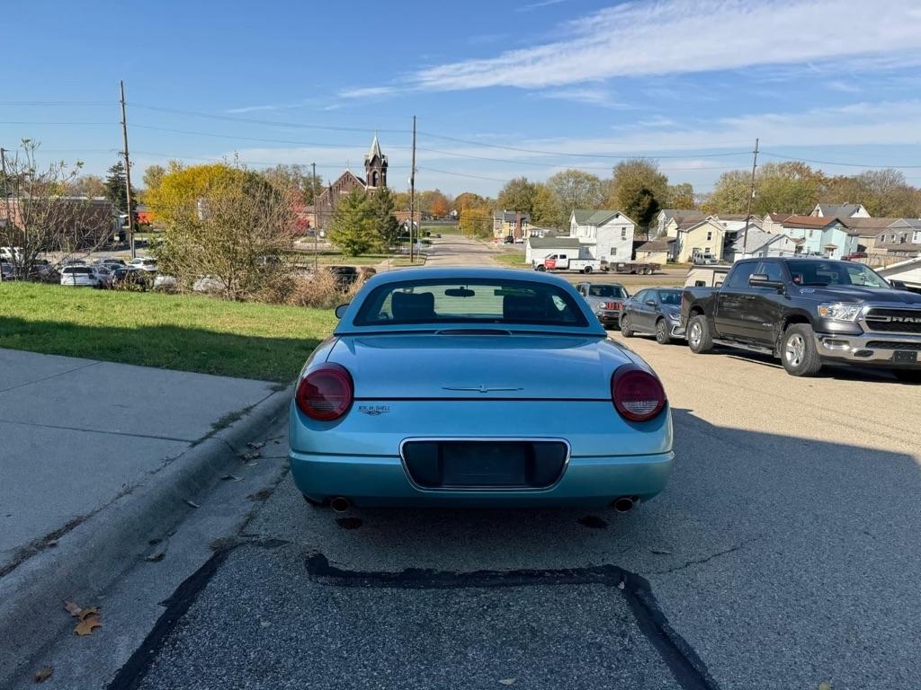 Ford Thunderbird Deluxe 2002