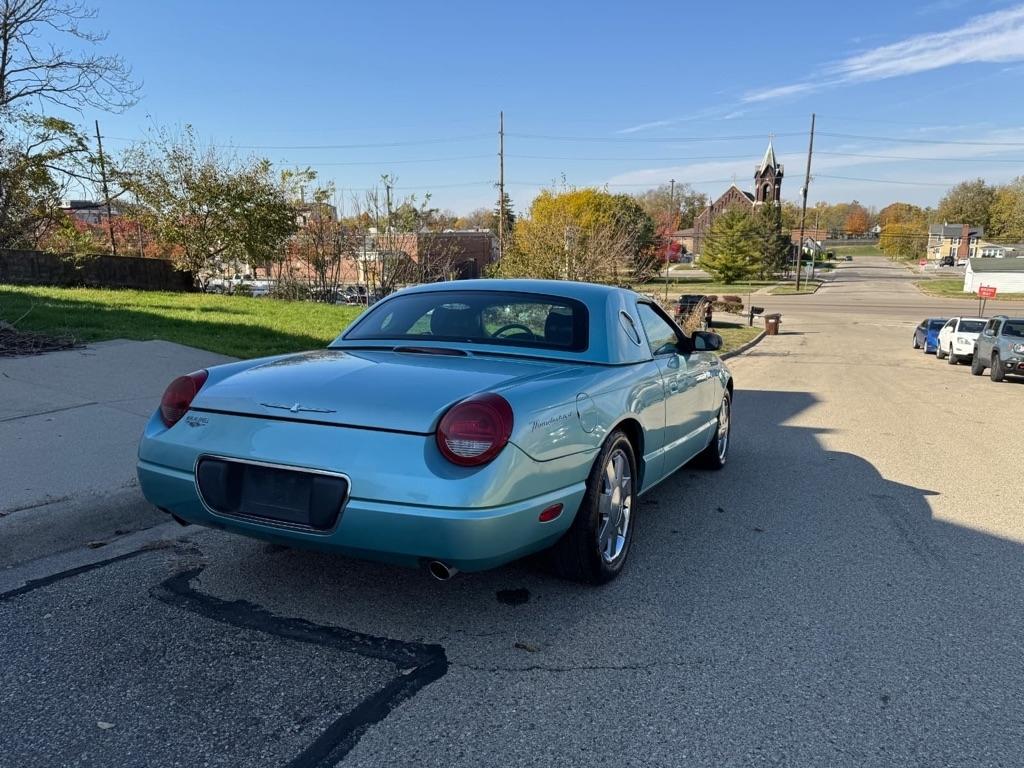 Ford Thunderbird Deluxe 2002
