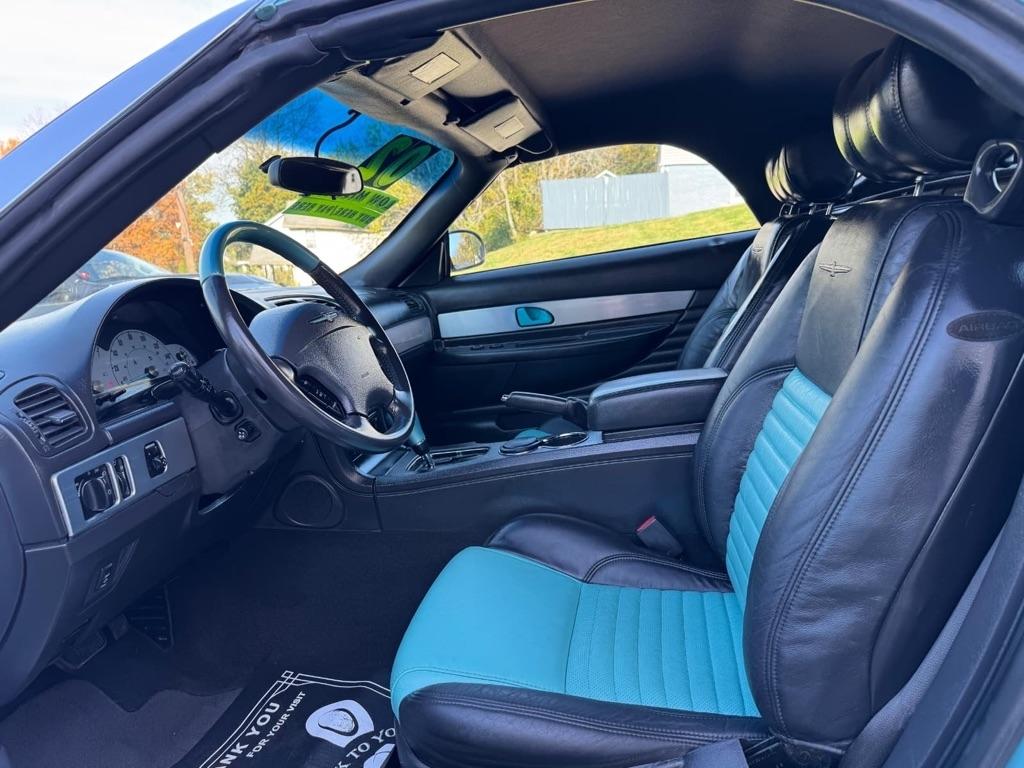 2002 Ford Thunderbird Deluxe's photo