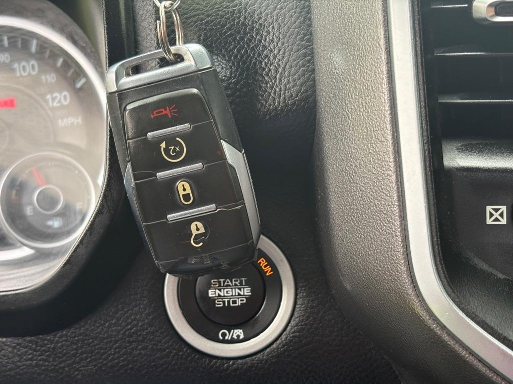 RAM 1500 Big Horn Crew Cab SWB 4WD 2019