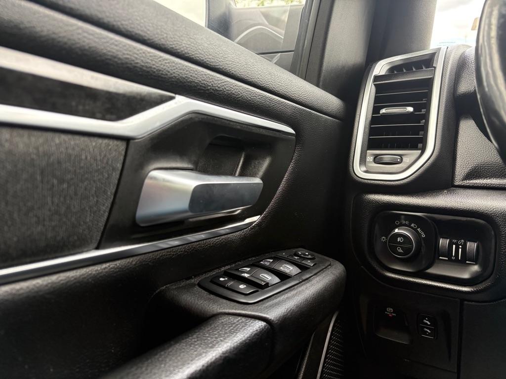 RAM 1500 Big Horn Crew Cab SWB 4WD 2019
