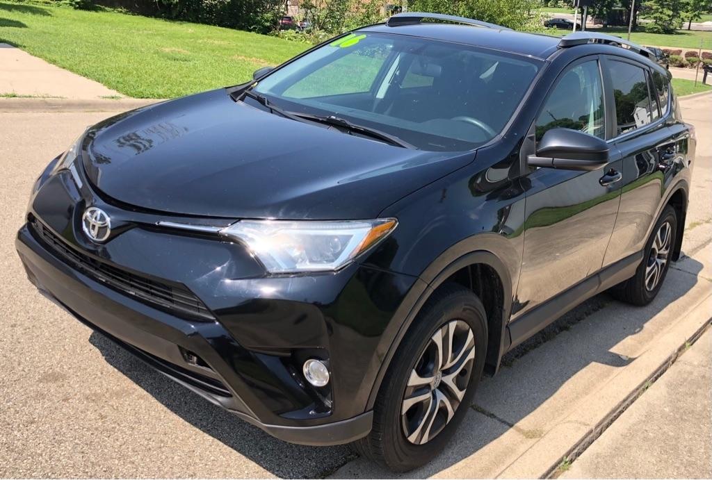 Toyota RAV4 LE AWD 2016
