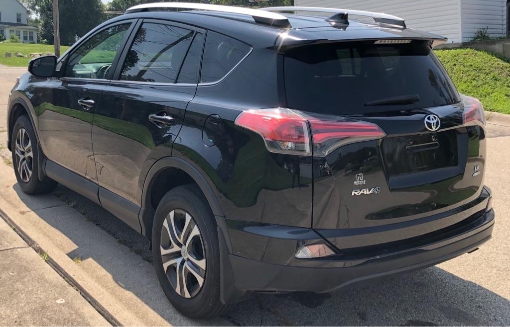 Toyota RAV4 LE AWD 2016