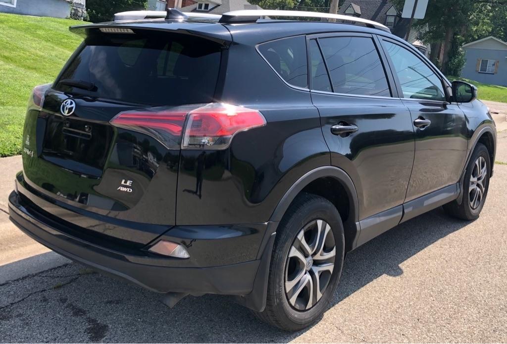 Toyota RAV4 LE AWD 2016
