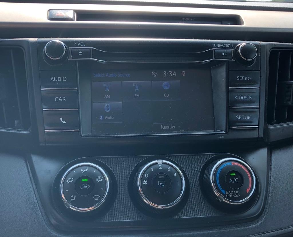 Toyota RAV4 LE AWD 2016