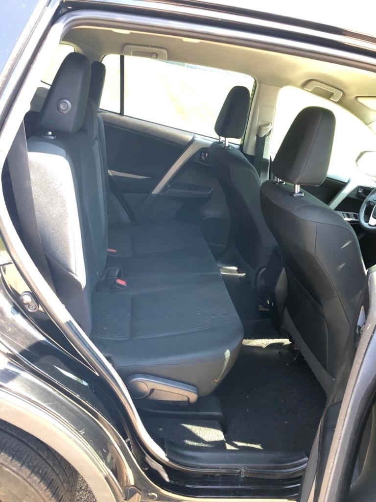 Toyota RAV4 LE AWD 2016