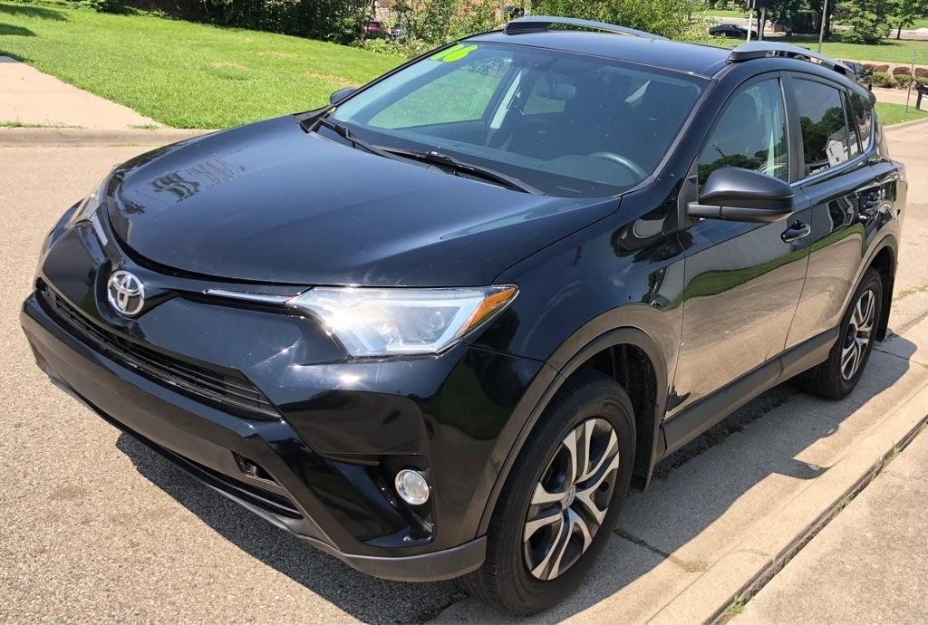 Toyota RAV4 LE AWD 2016