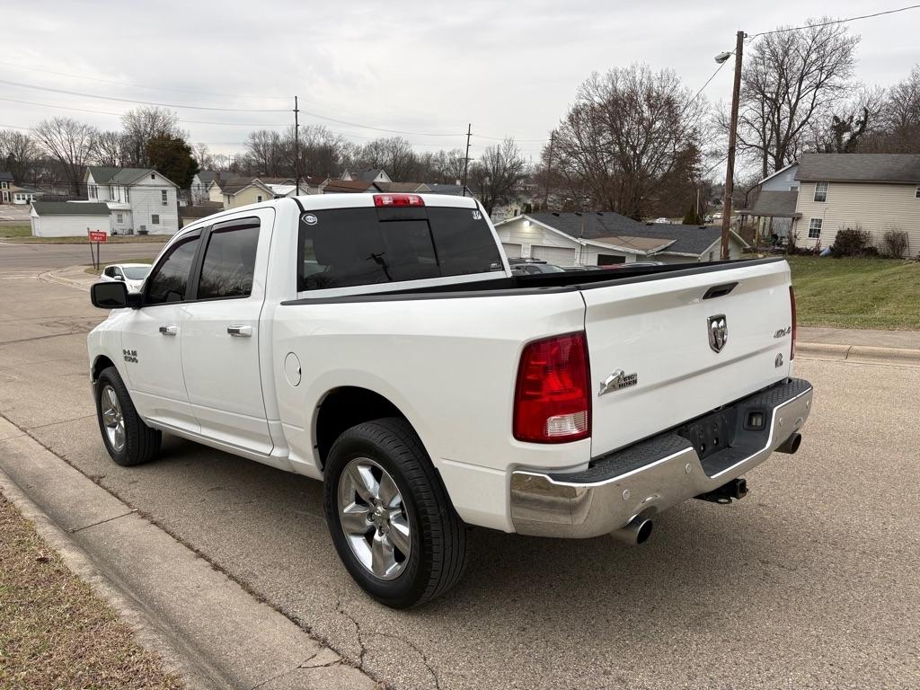 RAM 1500 SLT Crew Cab SWB 4WD 2016