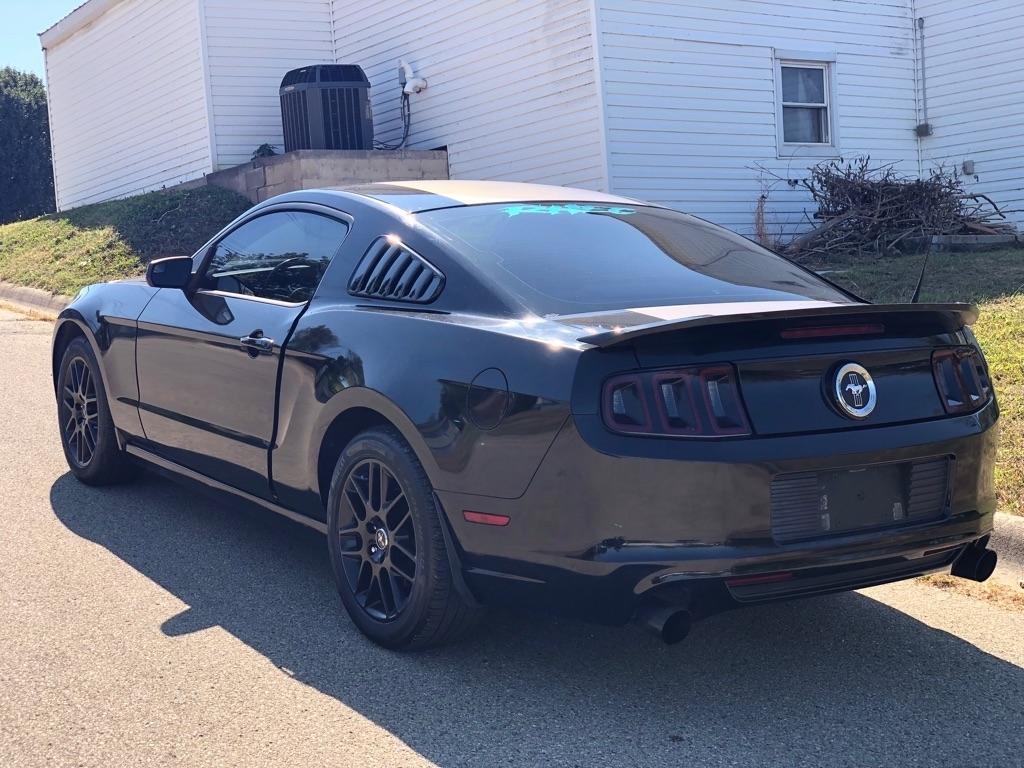 Ford Mustang V6 Coupe 2014