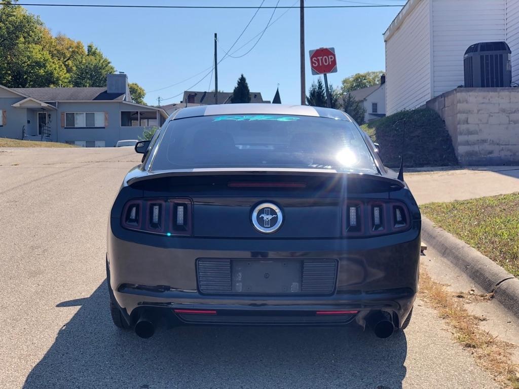 Ford Mustang V6 Coupe 2014