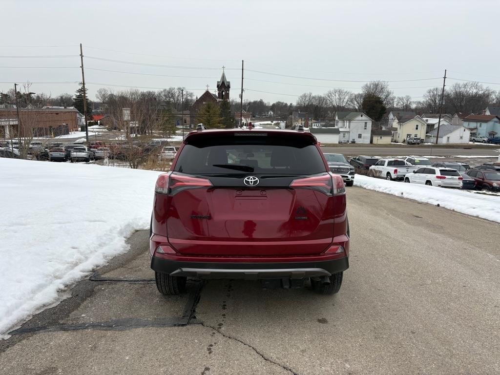 Toyota RAV4 XLE FWD 2018
