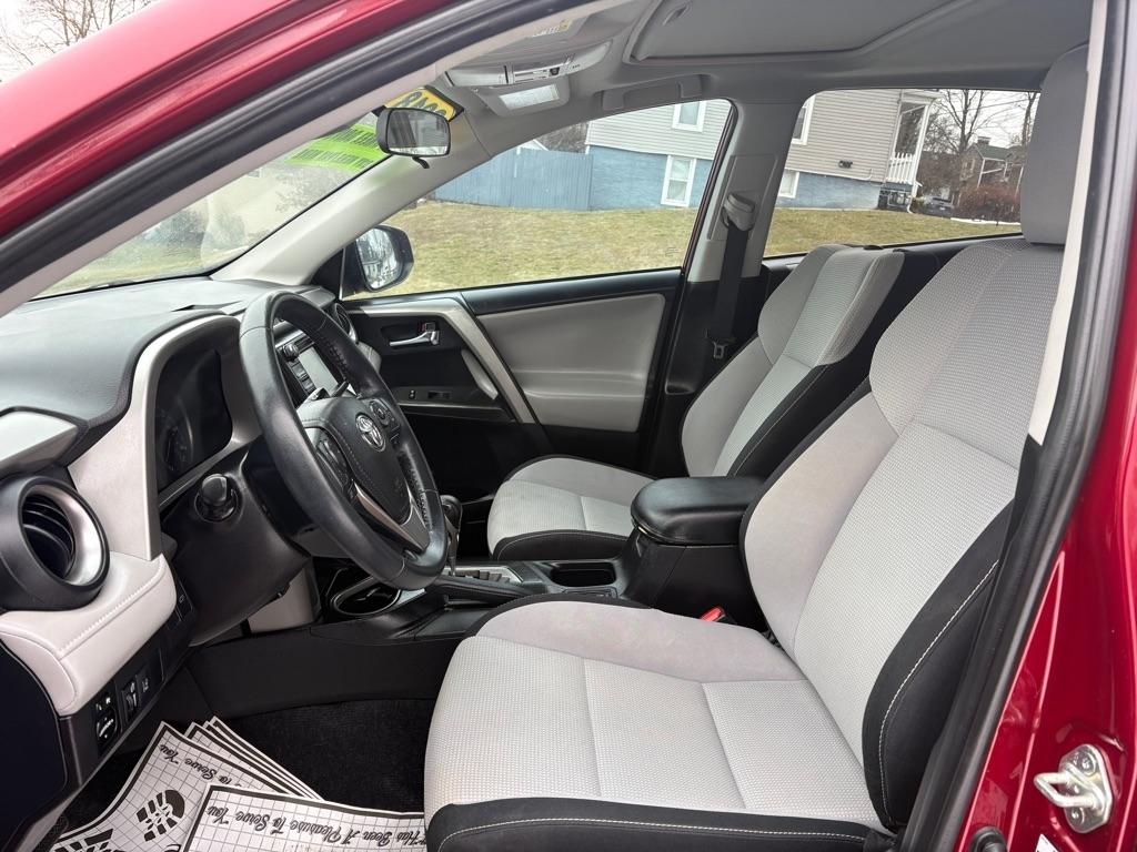 Toyota RAV4 XLE FWD 2018