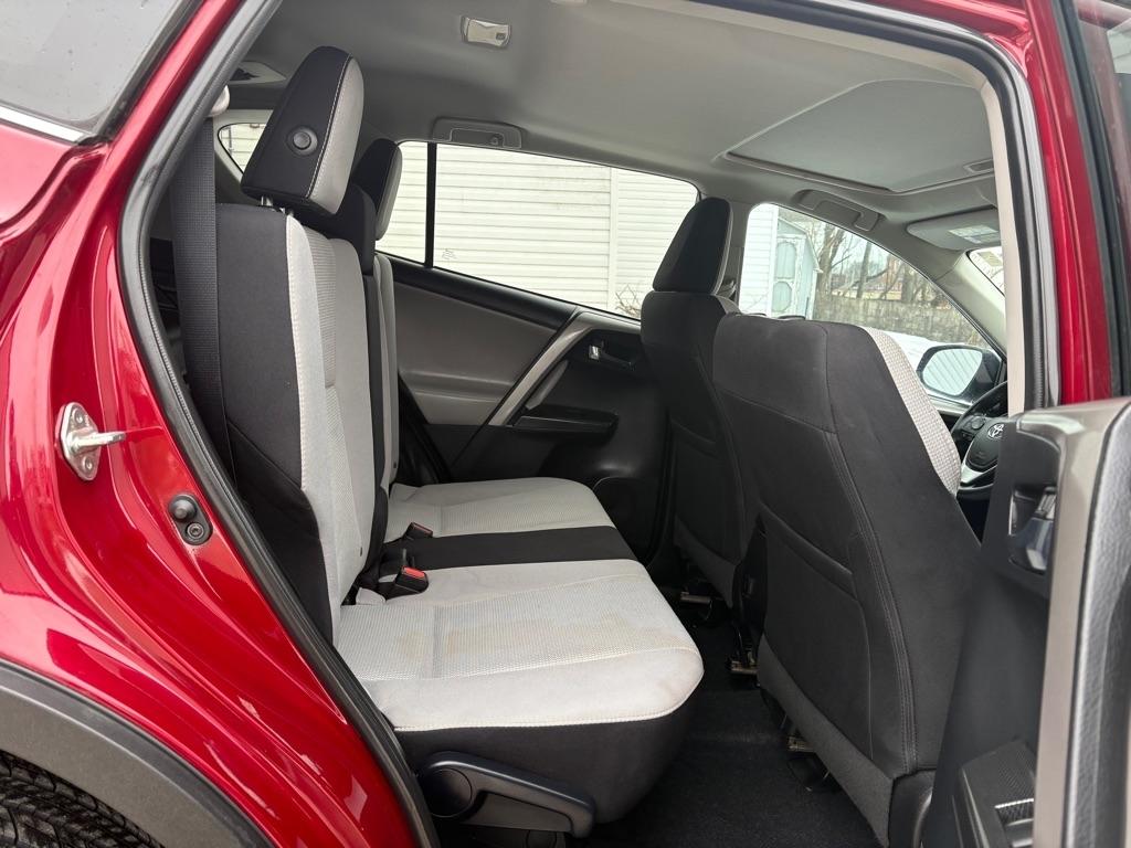 Toyota RAV4 XLE FWD 2018