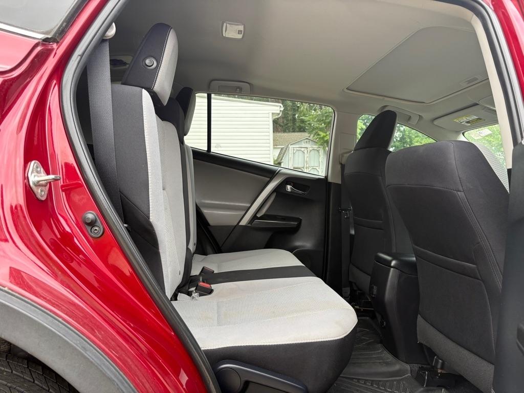 Toyota RAV4 XLE FWD 2018