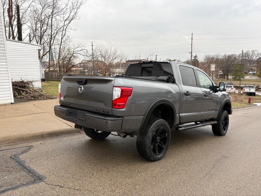 Nissan Titan SV Crew Cab 4WD 2018