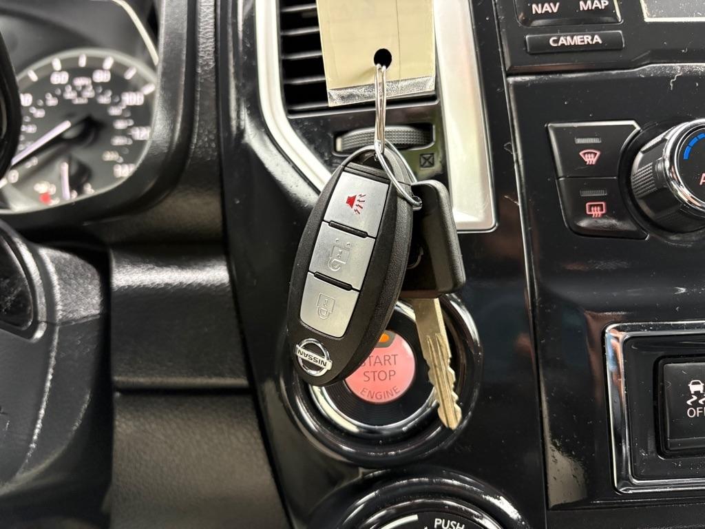 Nissan Titan SV Crew Cab 4WD 2018