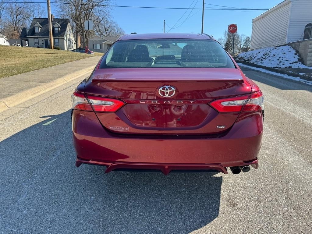 Toyota Camry SE 2018