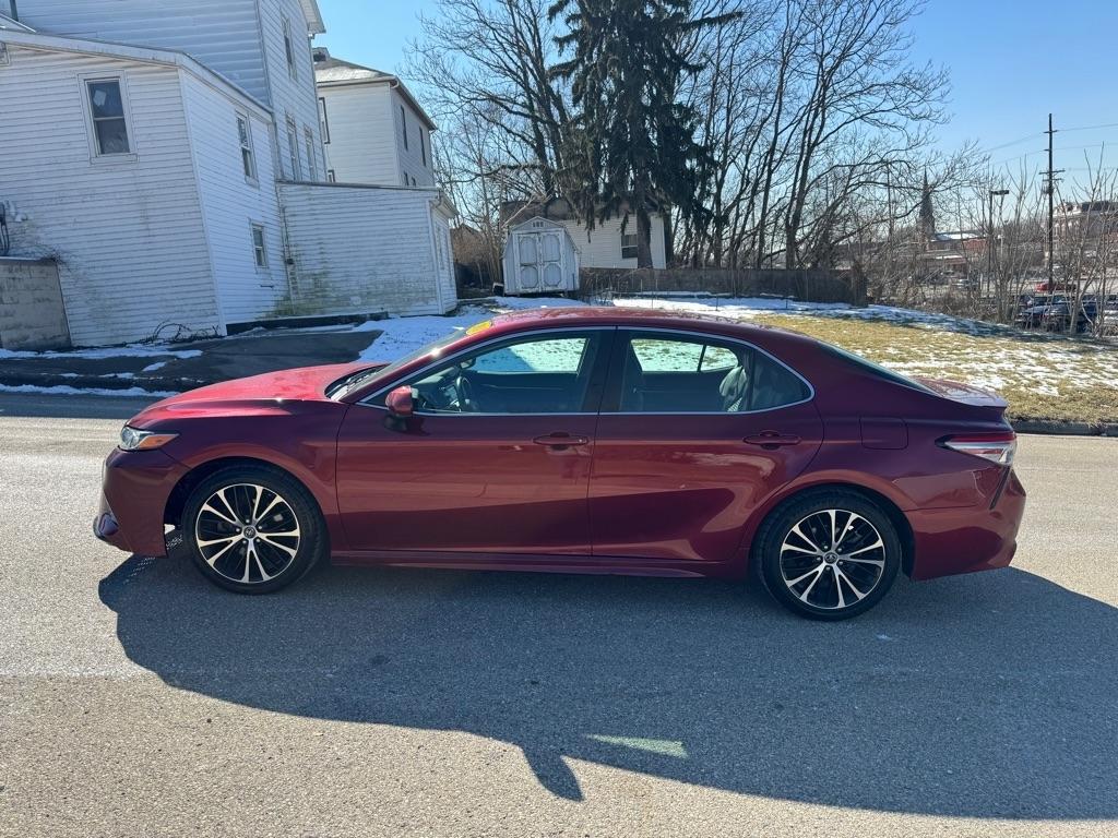 Toyota Camry SE 2018