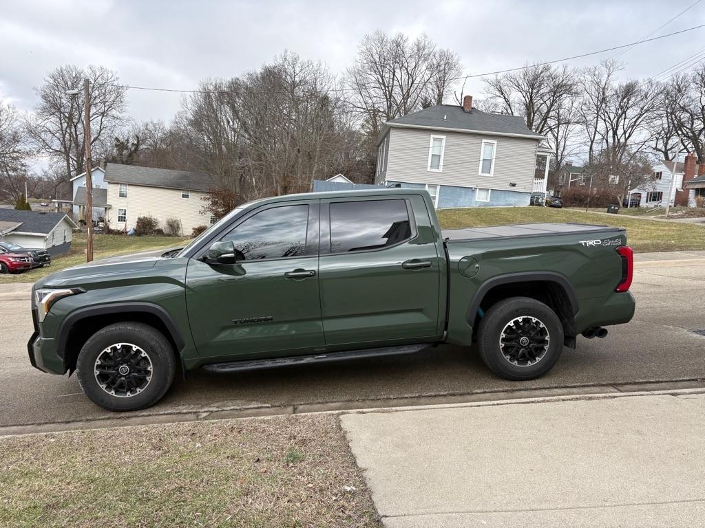 Toyota Tundra SR5 CrewMax 4WD 2022