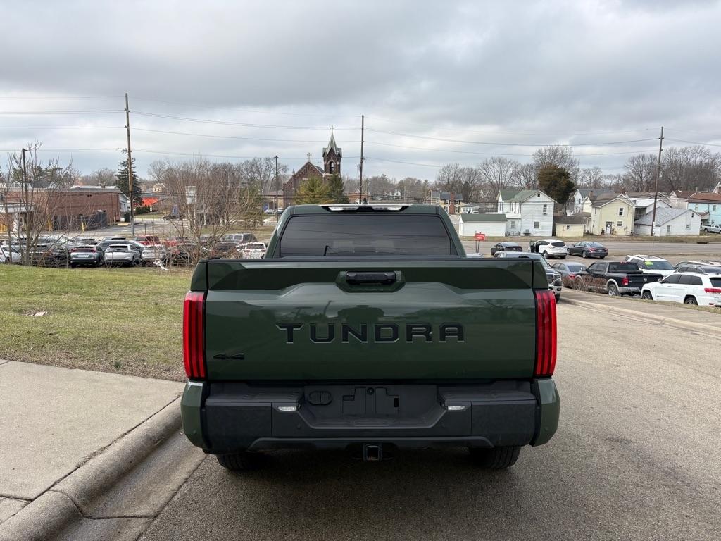 Toyota Tundra SR5 CrewMax 4WD 2022
