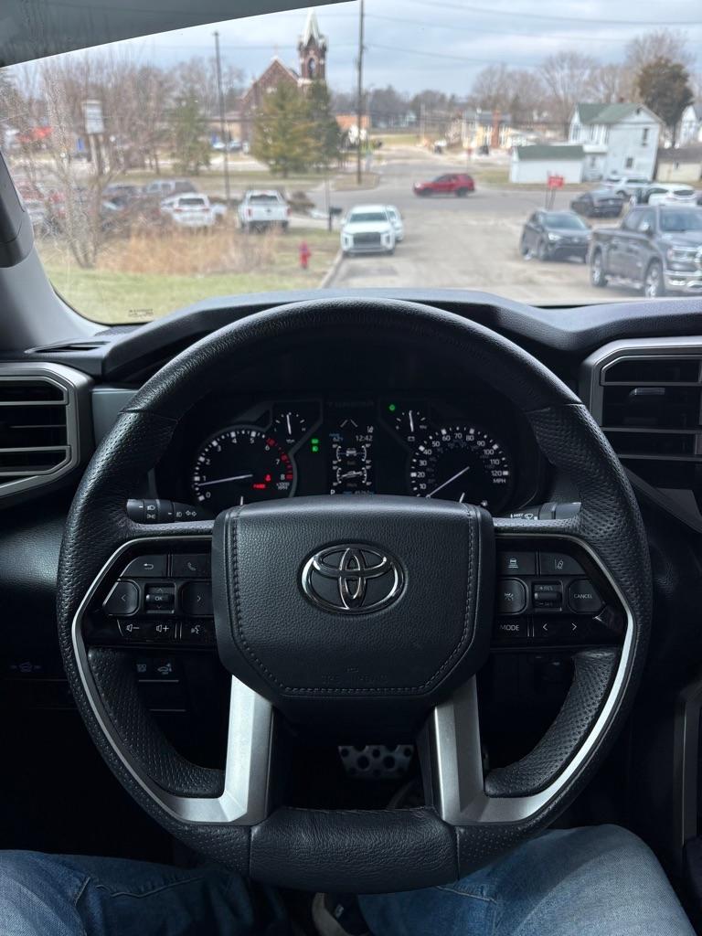 Toyota Tundra SR5 CrewMax 4WD 2022