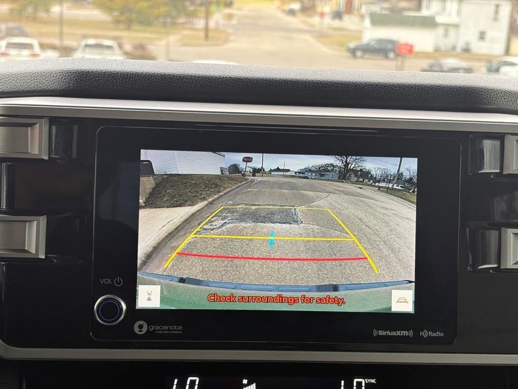 Toyota Tundra SR5 CrewMax 4WD 2022