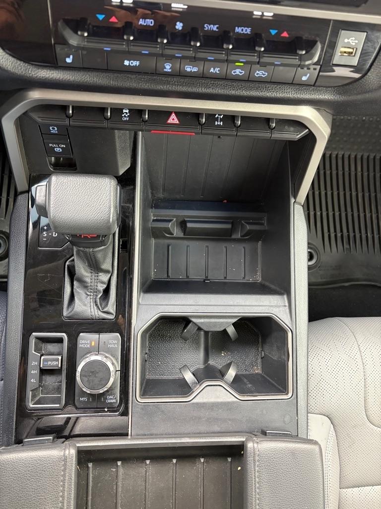 Toyota Tundra SR5 CrewMax 4WD 2022