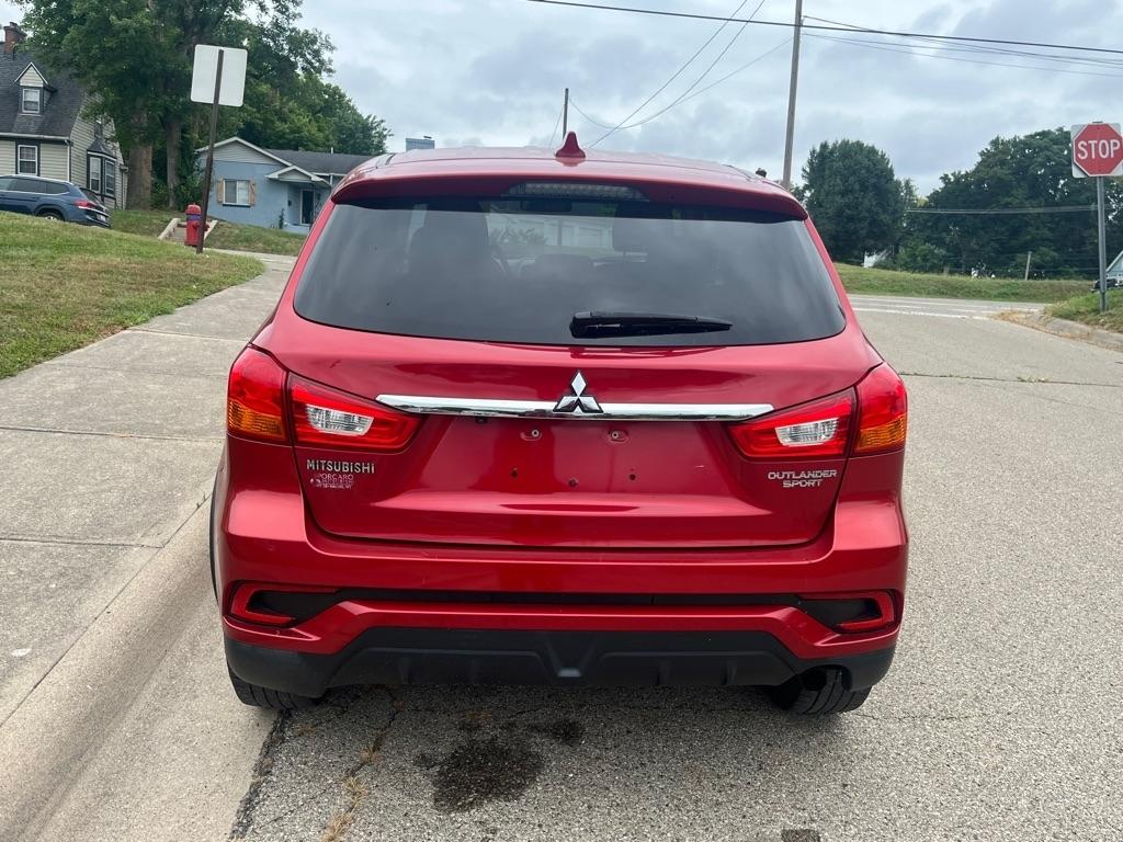 Mitsubishi Outlander Sport 2.0 ES 5M 2018