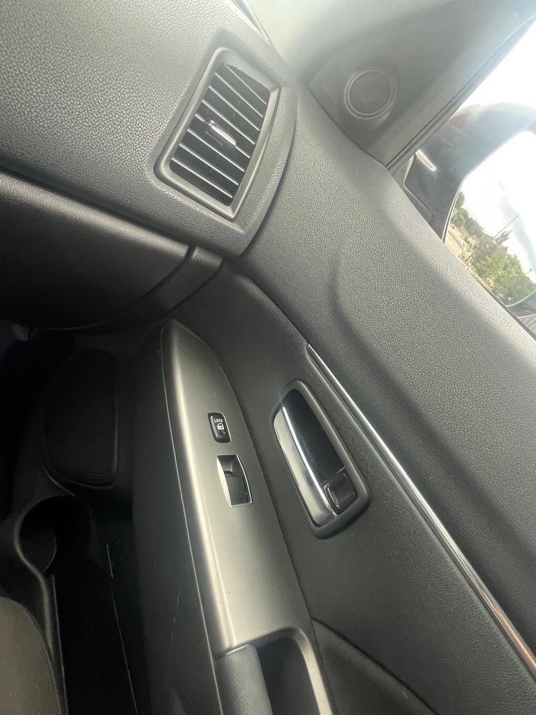 Mitsubishi Outlander Sport 2.0 ES 5M 2018