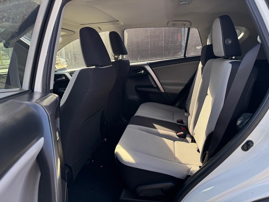 Toyota RAV4 XLE AWD 2017