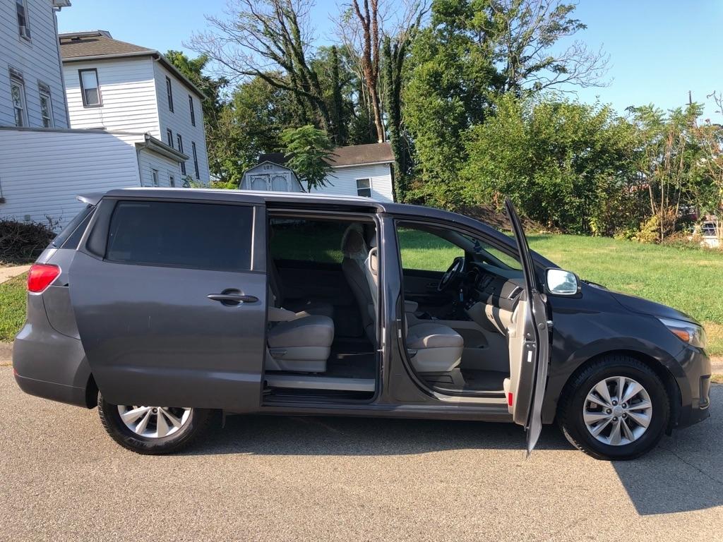 Kia Sedona LX 2015