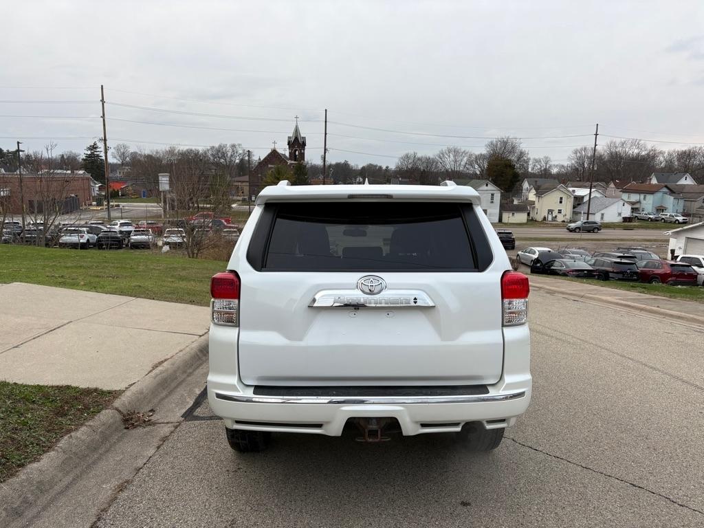 Toyota 4Runner SR5 4WD 2011
