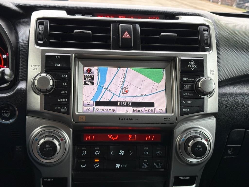 Toyota 4Runner SR5 4WD 2011