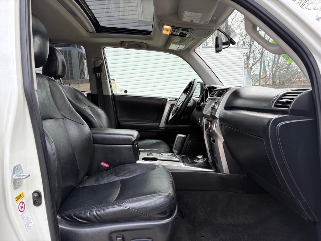 Toyota 4Runner SR5 4WD 2011