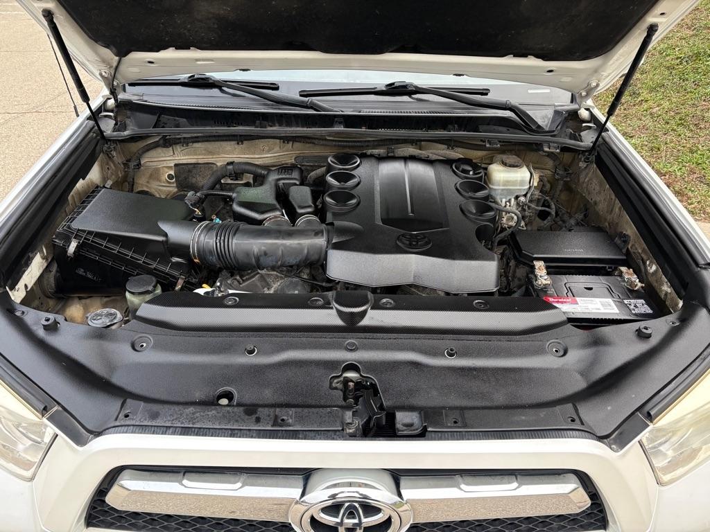 Toyota 4Runner SR5 4WD 2011
