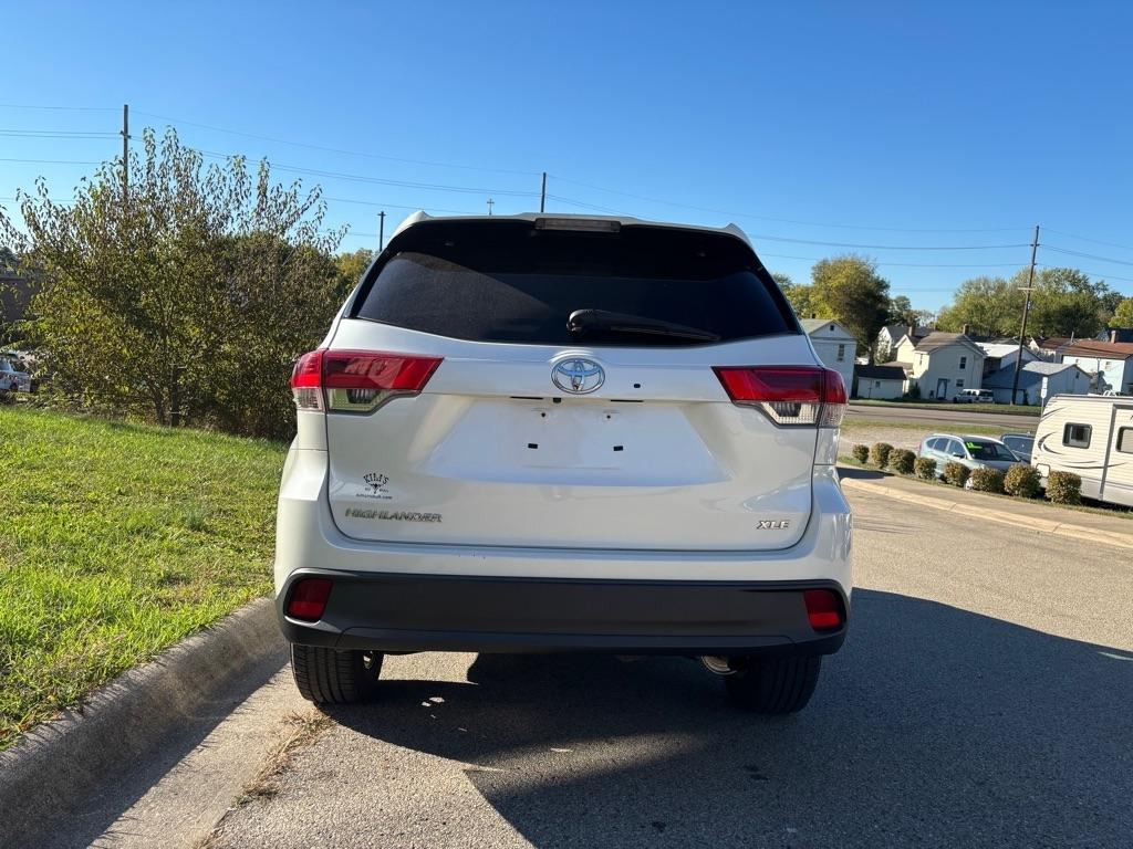 Toyota Highlander SE FWD V6 2019