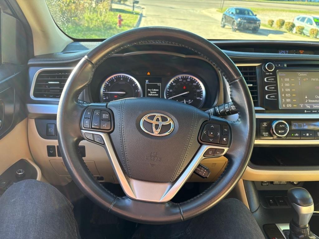 Toyota Highlander SE FWD V6 2019