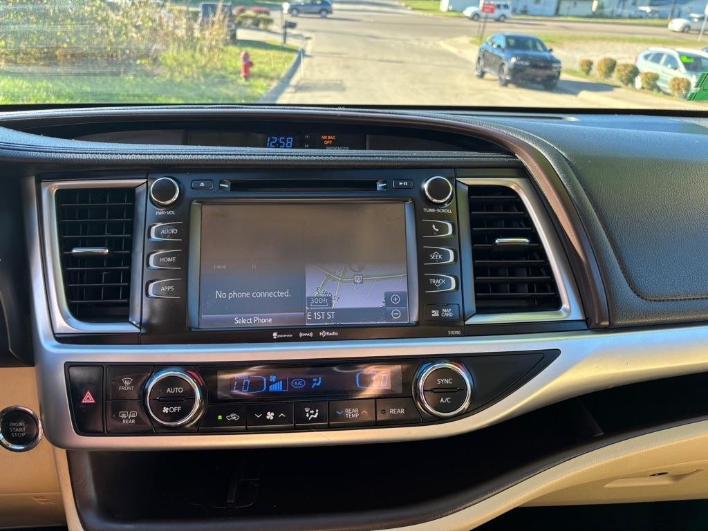 Toyota Highlander SE FWD V6 2019