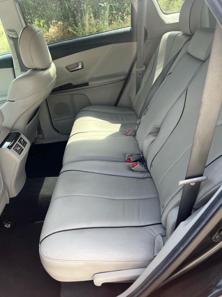 Toyota Venza LE I4 AWD 2014